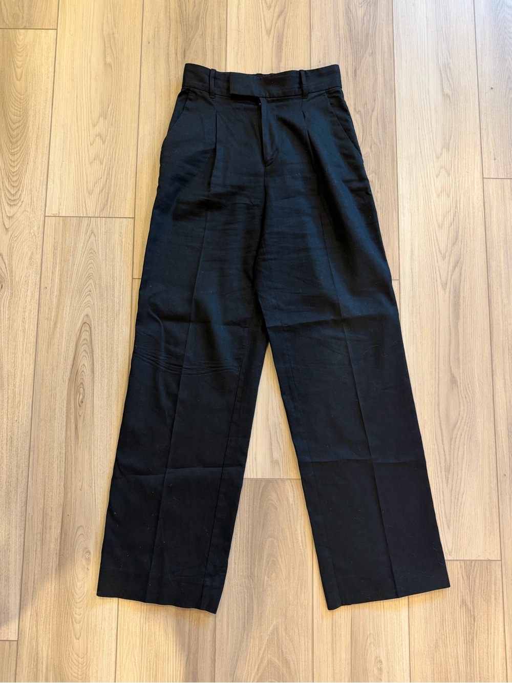 Women’s Classic Black night waisted linen pleated slacks